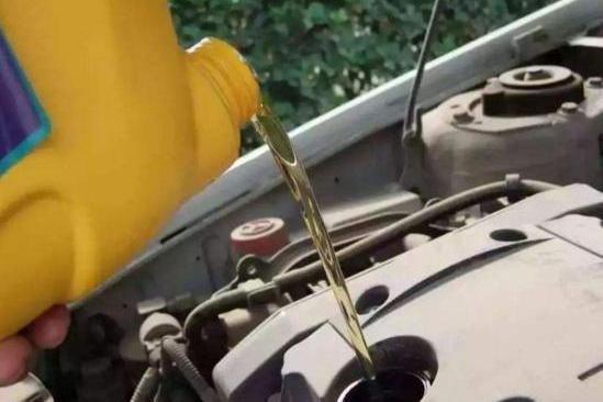 机油应该多久要更换一次？聪明人都这样计算，保养费用省一半