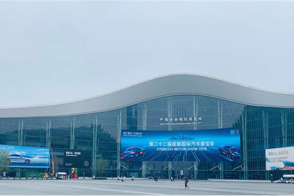 成都车展这些燃油车值得买，土豪、平民都有份！