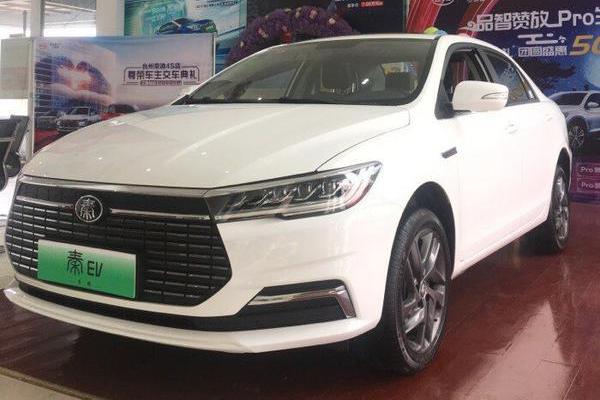 比亚迪全新秦EV到店实拍！续航里程再升级，性价比是最大卖点