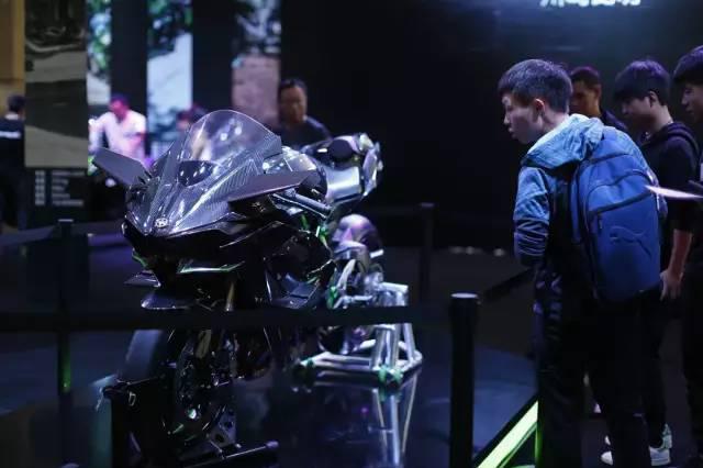 第二十届中国（昆明）国际汽车博览会盛大启幕