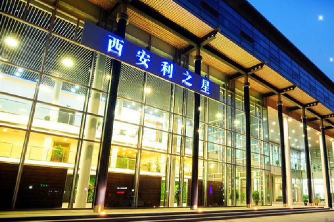 西安奔驰事件的种种疑点，正当维权难道只能等事情闹大？