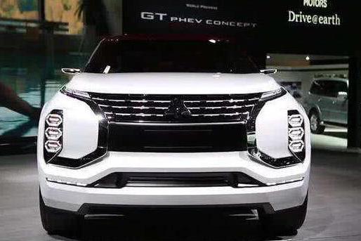 三菱终于崛起了，新车比Q3漂亮，油耗4L，不足12万