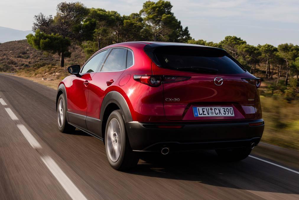 用SUV对抗高尔夫，6L油耗、能装下430L，马自达带来首台电动车