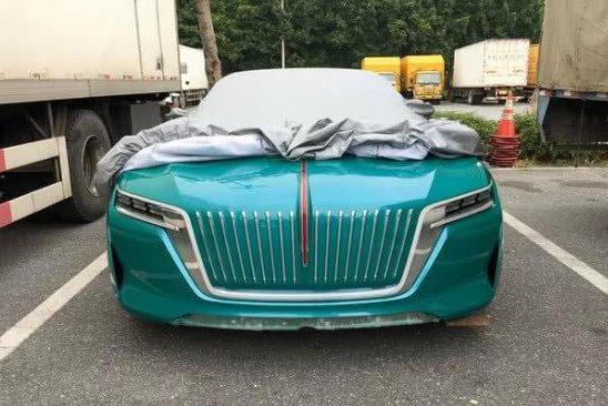 网友：砸锅卖铁也要买！看到实车之后，国产“劳斯莱斯”到店了？