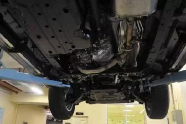 新车提回来先别急着开，只要花30元钱装个这，车子能多开十年