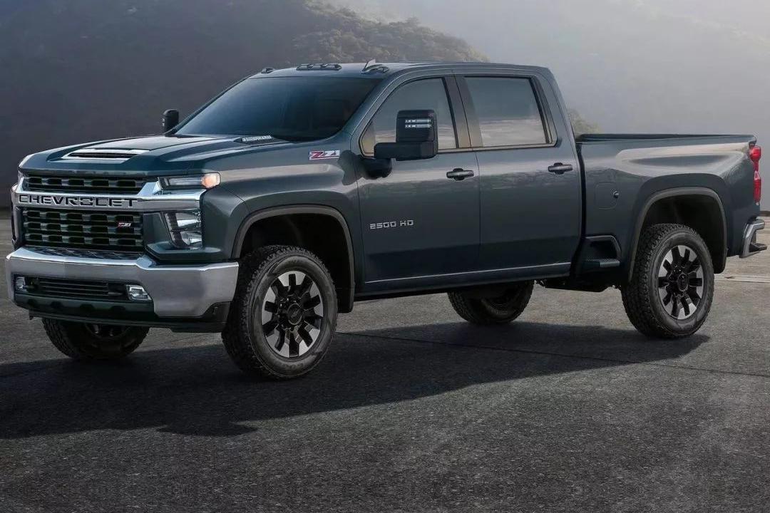 美国皮卡不只有福特猛禽，这辆雪佛兰同样“无视地形”行车！