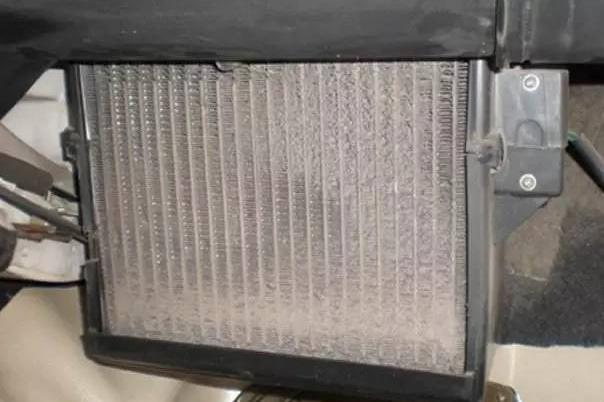 开车咳嗽头晕原来是因为空调滤芯！