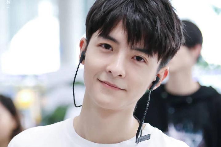 管栎青春有你turn up图片