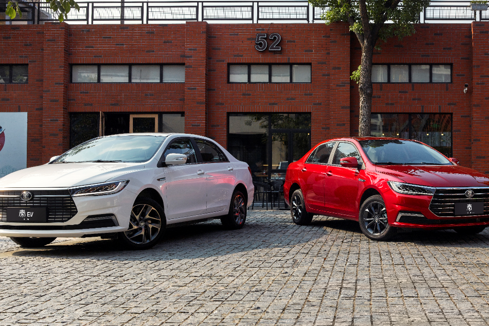 售价有优势，全新秦燃油&EV这套组合拳要打疼对手