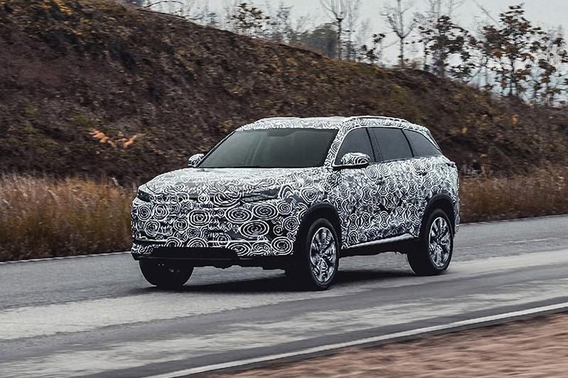 采用新设计语言 有望上海车展亮相 长安全新SUV谍照曝光