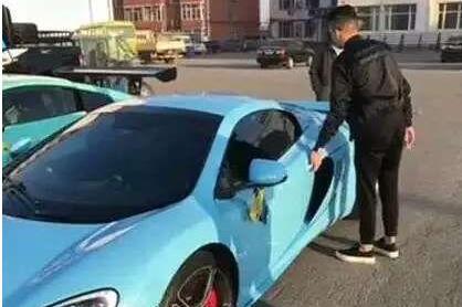 速递!新鲜的“兰博基尼“资讯全在这，看我就够了