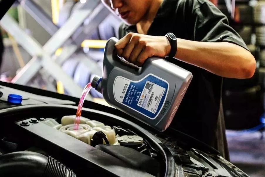 车叔亲历：维修保养，4S店和修理厂该选谁？