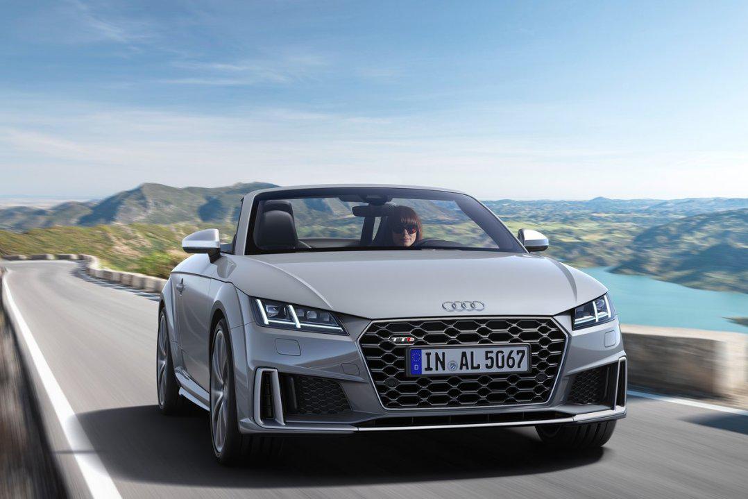 新款奥迪TTS Roadster官图曝出！看外观就不敢惹了！