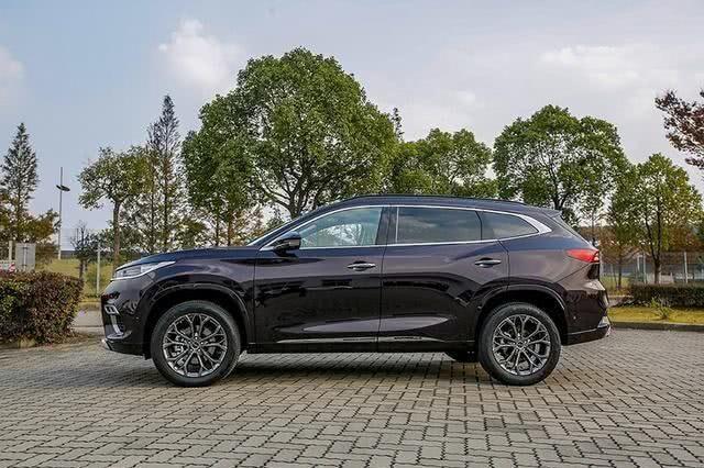 国产最强1.6T！动力参数却高过很多合资的2.0T，百公里油耗6.6L!