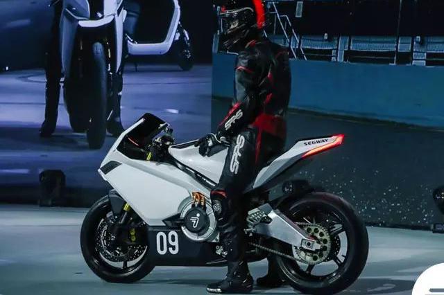 小米进军摩托车行业！颜值配置逆天！网友直呼：雅马哈和川崎哭了