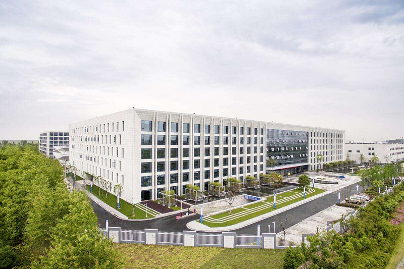 吉利汽车投入3.7亿研发具备防病毒的全方位健康汽车