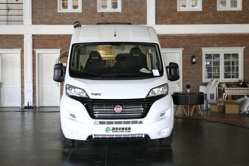 售价76.8万元 湃力特新款原厂纯进口B型房车到店