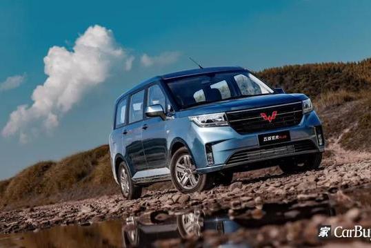 能漂移能拉货，前置后驱宇宙神车五菱宏光PLUS来了