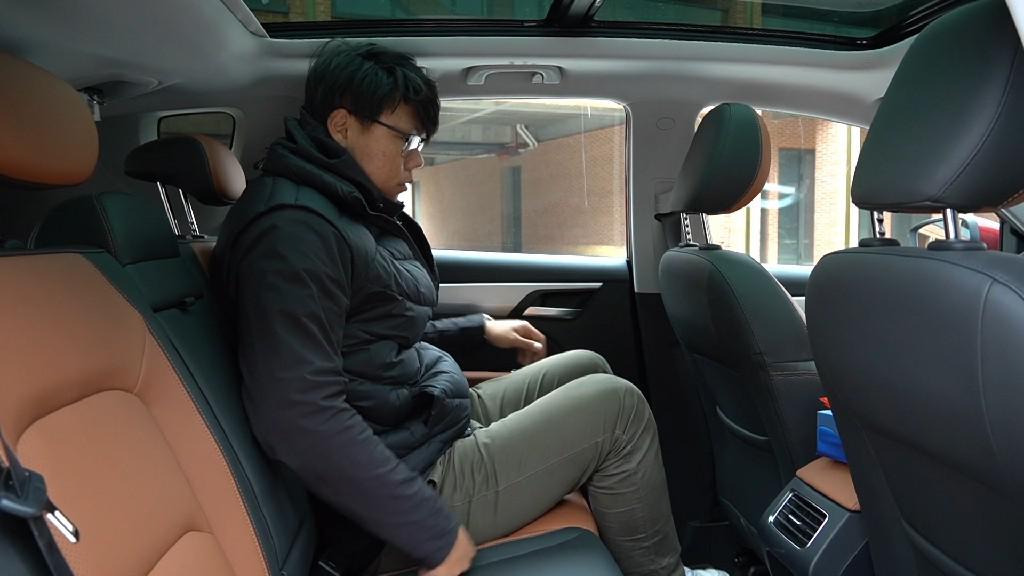 同级别中空间领先全新远景X6空间很实在