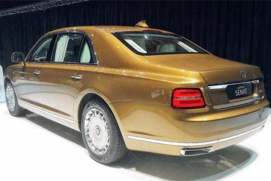 俄罗斯版“S600”亮相，配4.4升V8发动机，地位堪比中国红旗！