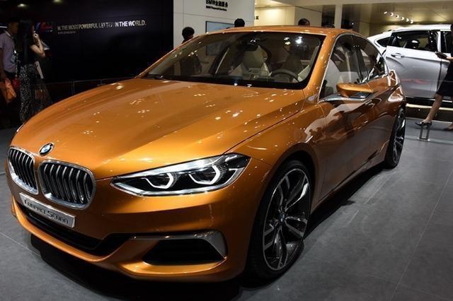 比大众还亲民，宝马新车仅15万开走，1.2T+全景天窗，奥迪