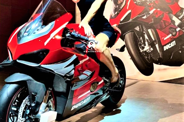 杜卡迪2020款Superleggera V4 实车现身 采用MotoGP技术