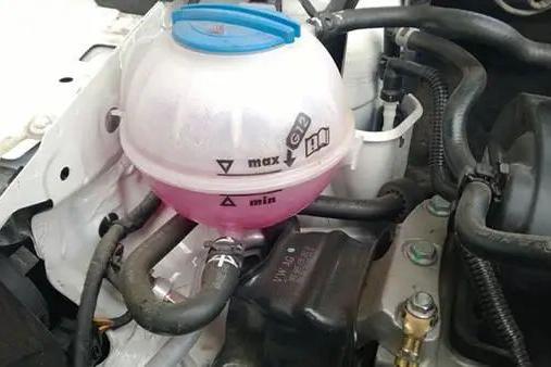 车上这6种油液，千万及时添加更换，否则影响驾驶安全！