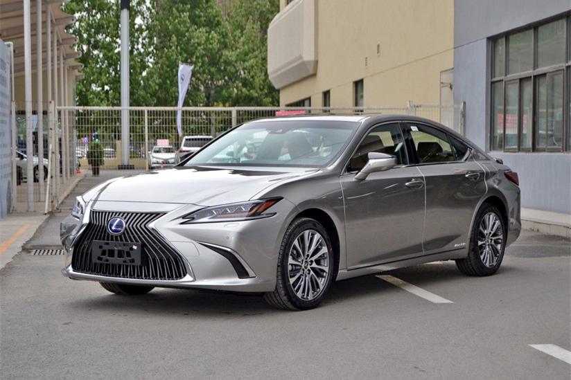 如果买涨价的雷克萨斯ES200还不如买皇冠？对比一下你就明白了