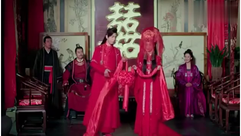 少奶奶被管家休了后,漫画终于得到,但是少奶奶童年系列毁丈夫图片