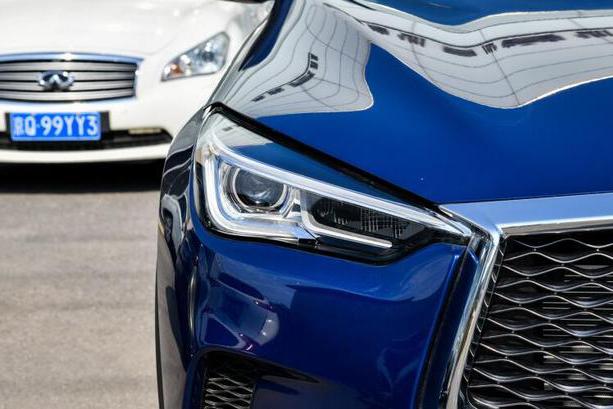 对标奔驰GLC的豪华SUV 标配LED大灯+三块液晶屏 更划算？