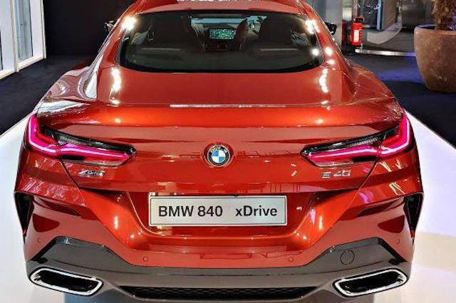 首款宝马8系到店，水晶挡杆，百公里加速3.6秒，海外10万欧起售！