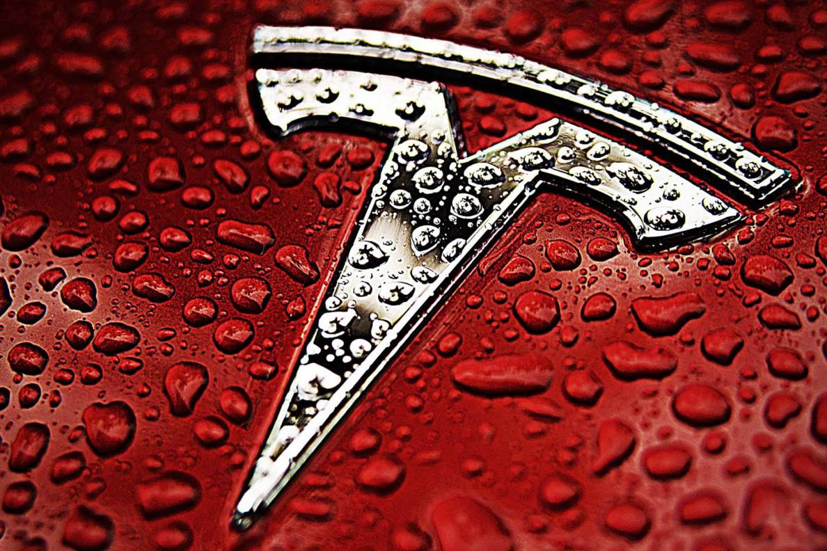 二师兄玩车 | 连续三次下调售价，特斯拉开始焦虑了？