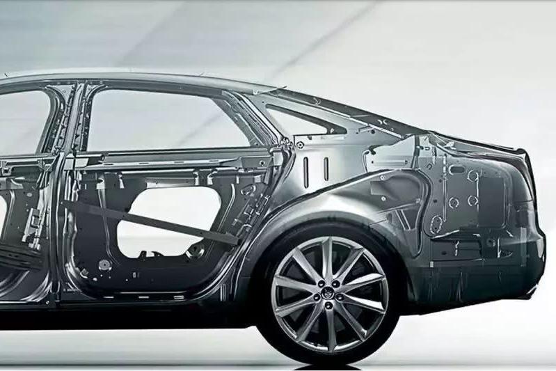 比铝合金结实、比碳纤维便宜！为什么造车不用不锈钢？