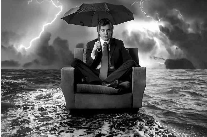 奔驰“漏油门”背后的“妖风”？