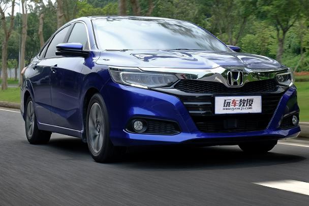 刚上市就月销破万，10来万的“小雅阁”真的又大又舒服？