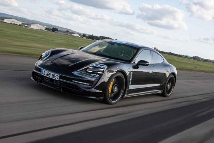 充电15分钟即可跑400km，保时捷Taycan将于九月四日完成首秀