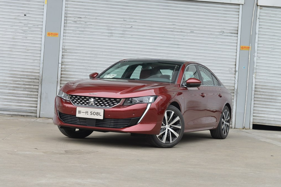 速递!新鲜的“法系三厢车“资讯全在这，看我就够了