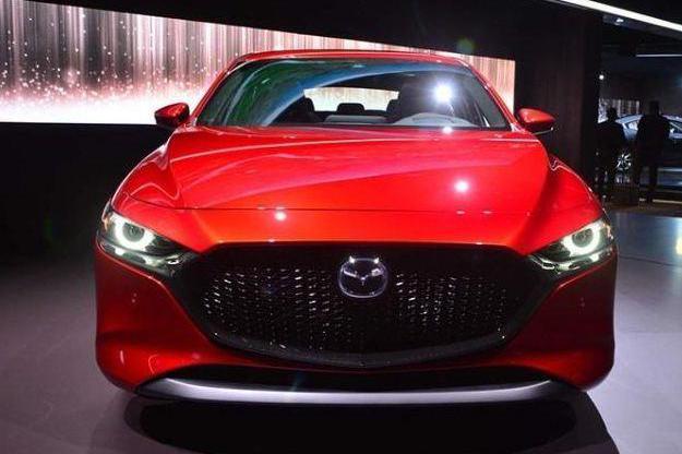 全新一代马自达3定价公布，14万多起售，全系2.5l发动机选配四驱