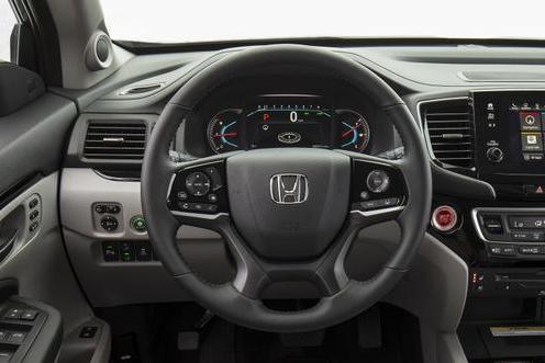 汉兰达迎来最强对手，外观大气硬朗，内饰配置更丰富，价格成亮点