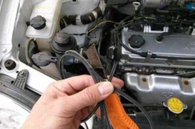 你的汽车皮带有保养过吗？如果行驶时皮带突然断了又该如何处理？