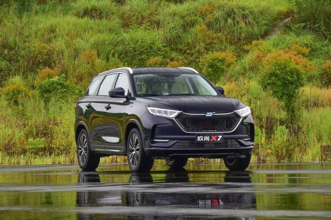 一言不合终身免费维保 长安欧尚X7没给对手留活路