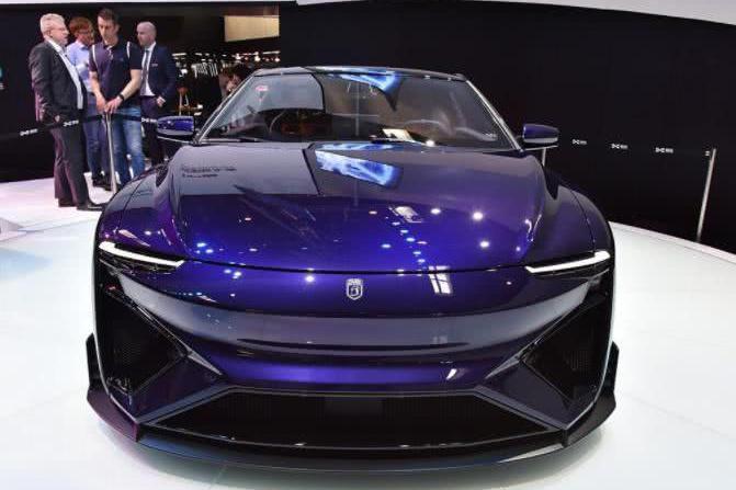 不玩纯电用甲醇，续航1200km+2.5S破百，国产超跑来了