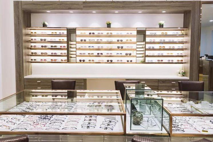 63年眼镜店，广州潮人都pick，承包了90后的第①副眼镜