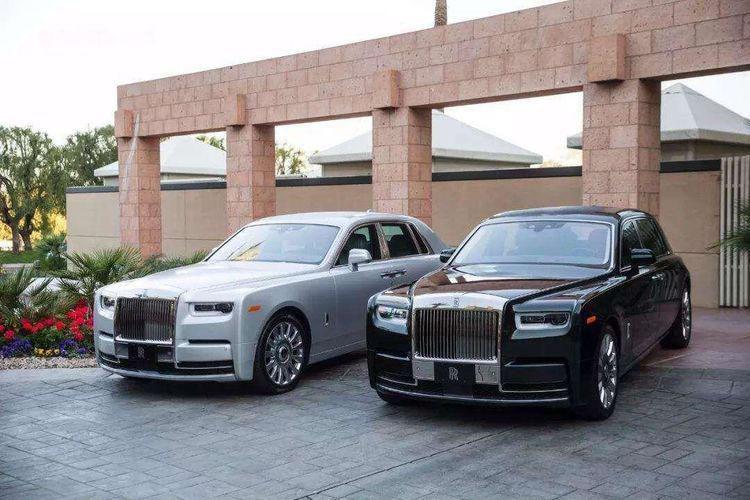 他买车就跟买白菜一样，七千多辆豪车交给工厂保养​