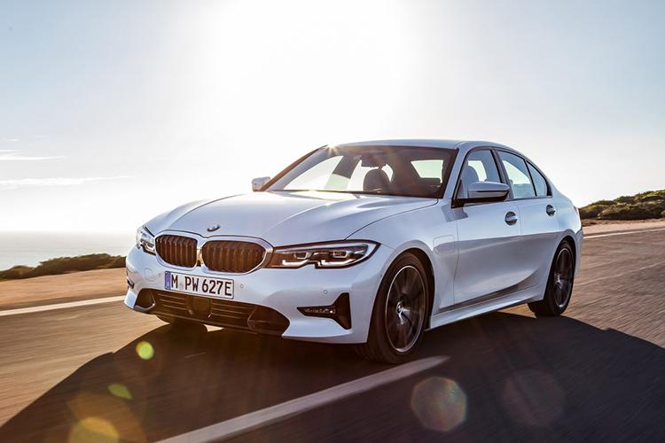 宝马插电混动330e即将上市