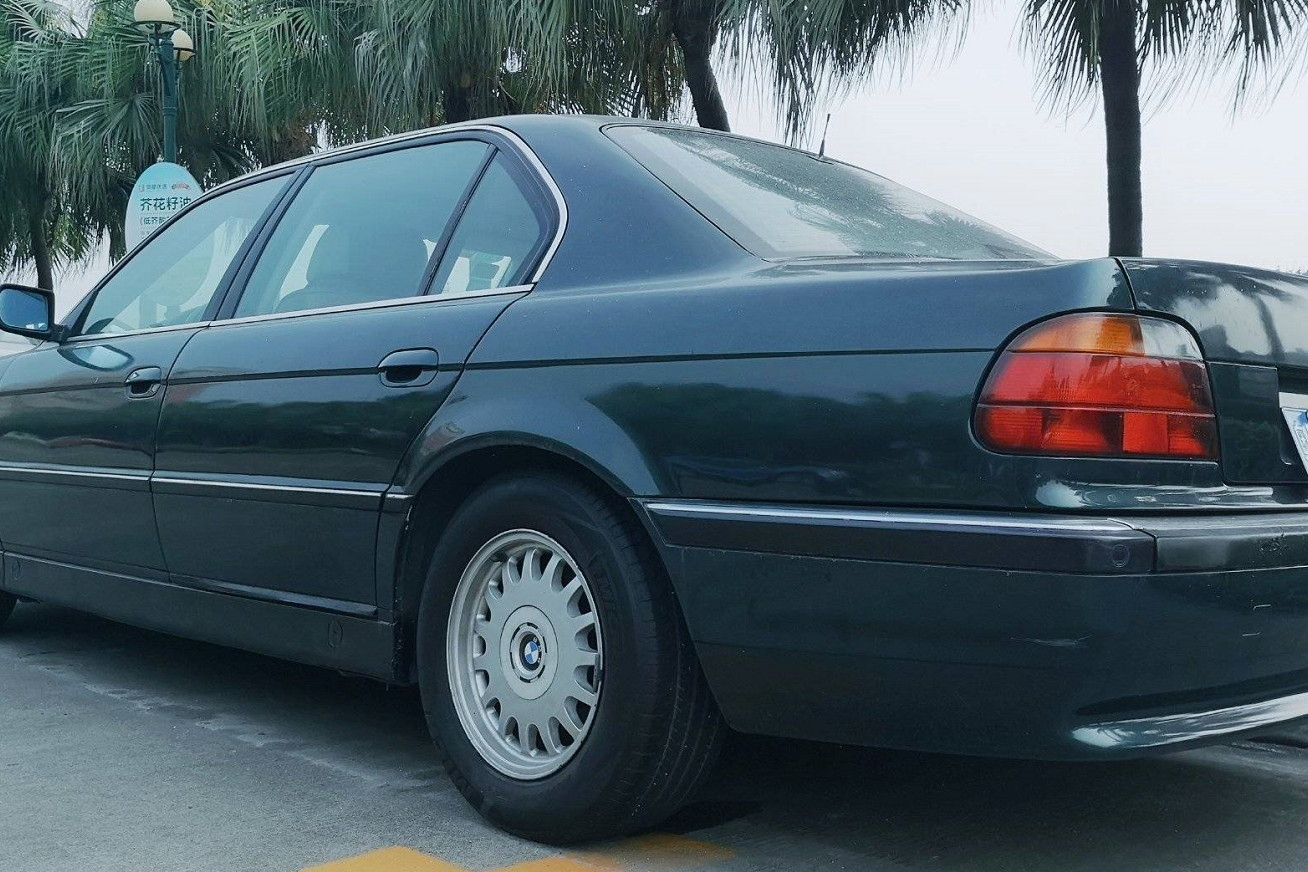 最新最全的“大型三厢车“资讯都在这里，不容错过