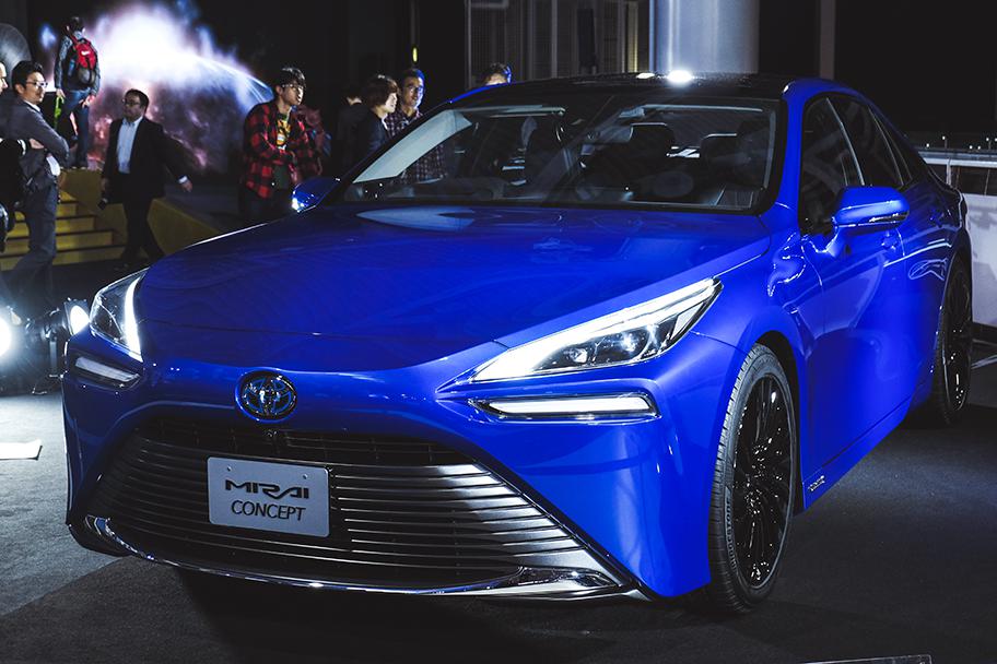 不插电不烧油，续航640km，这台帅气的丰田后驱车真香？