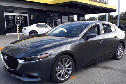 注定成为小众车型，新款马3售价14.86-20.23万元