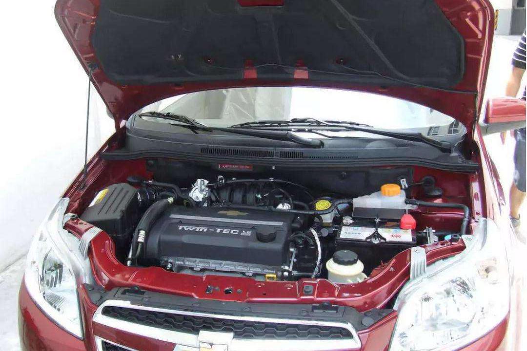 别再上演车在囧途了，注意这些事项，春节开车回家不堵心