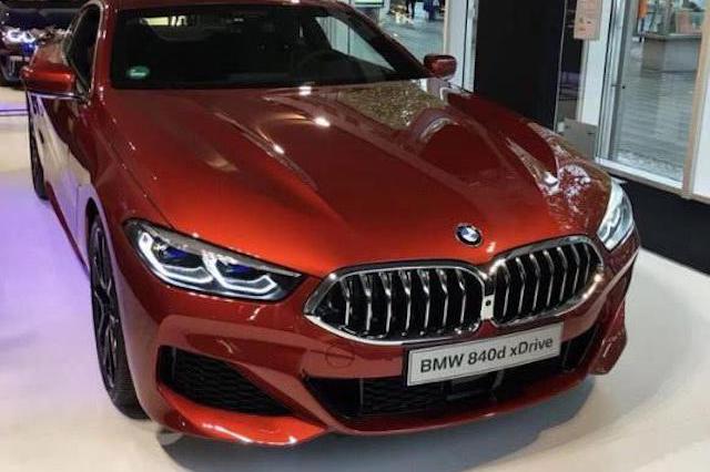 首款宝马8系到店，水晶挡杆，百公里加速3.6秒，海外10万欧起售！